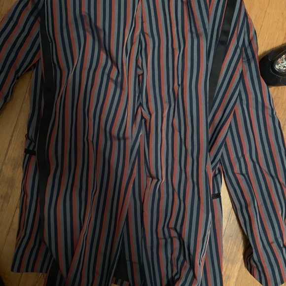 Beautiful Stylish Madison Marcela Mens Tuxedo - Picture 3 of 5